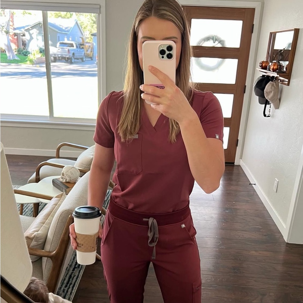 Figs dark cherry scrub set